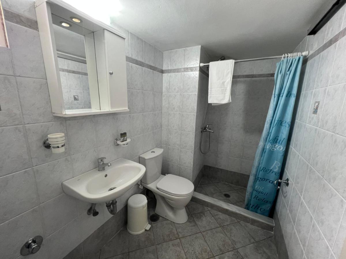 Athina Rooms Karvounades ภายนอก รูปภาพ