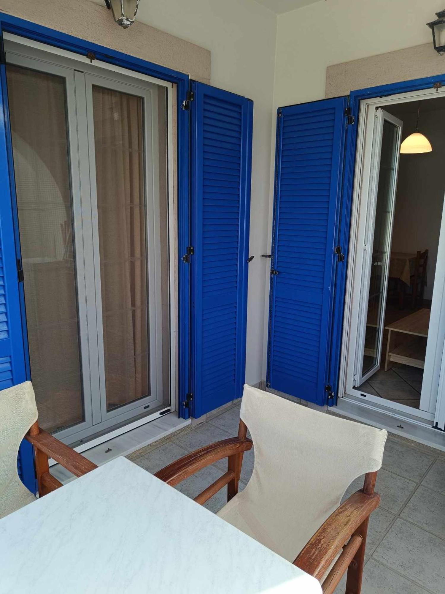 Athina Rooms Karvounades ภายนอก รูปภาพ